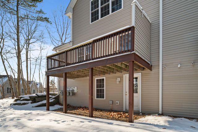 25 Lilac Lane, Newmarket, NH 03857