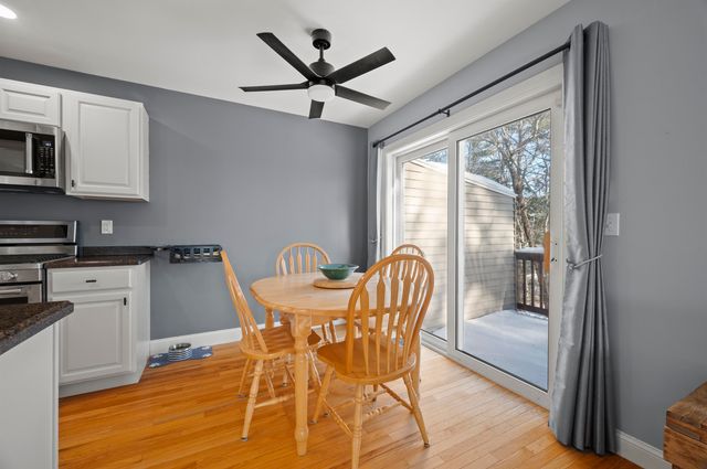 25 Lilac Lane, Newmarket, NH 03857