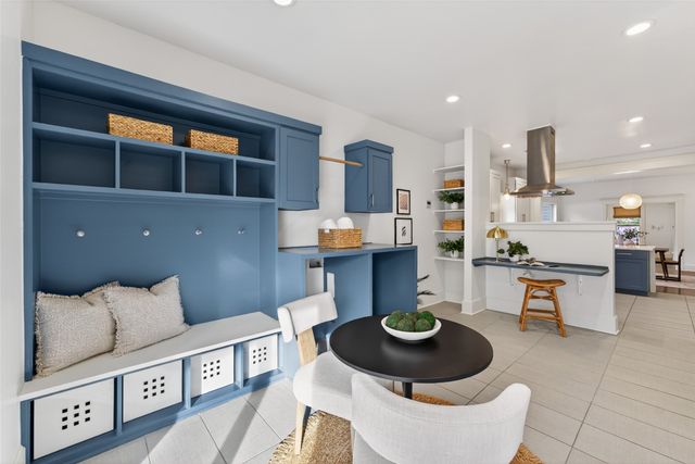 631 N Winnetka Avenue, Dallas, TX 75208