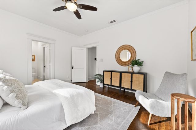 631 N Winnetka Avenue, Dallas, TX 75208