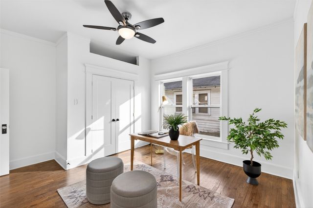 631 N Winnetka Avenue, Dallas, TX 75208