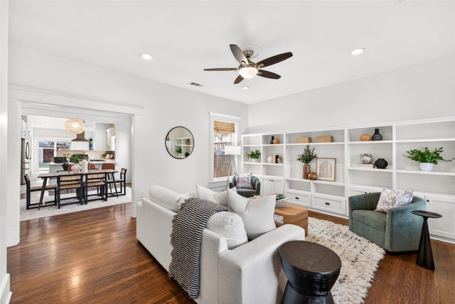 631 N Winnetka Avenue, Dallas, TX 75208