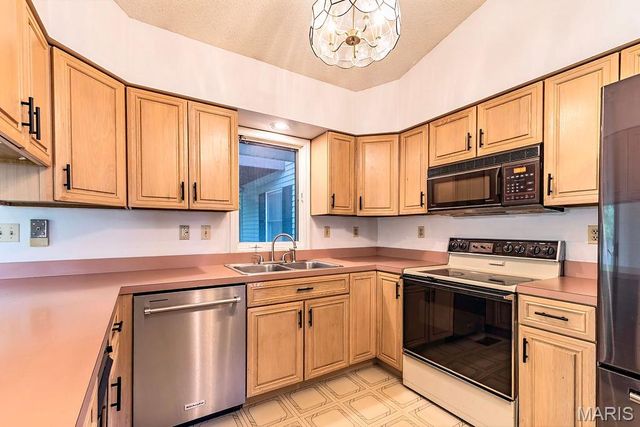 8895 Moss Hollow Road, Pevely, MO 63070