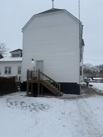 7326 S Woodlawn Avenue, Chicago, IL 60619