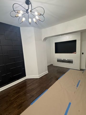 7326 S Woodlawn Avenue, Chicago, IL 60619