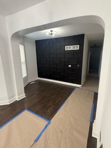 7326 S Woodlawn Avenue, Chicago, IL 60619