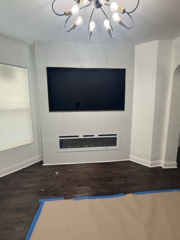 7326 S Woodlawn Avenue, Chicago, IL 60619