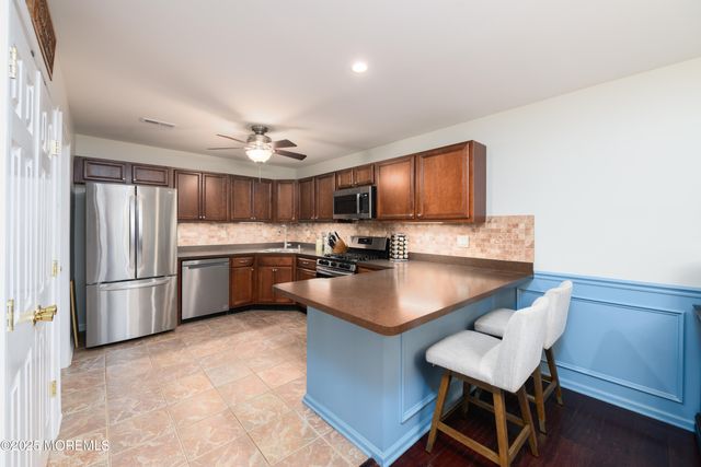 24 Topeka Court, Tinton Falls, NJ 07712