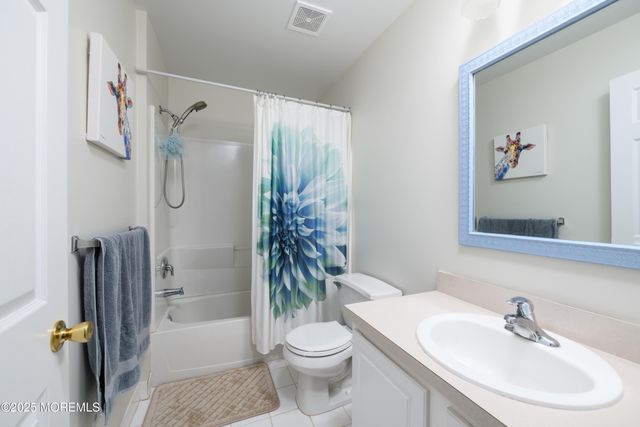 24 Topeka Court, Tinton Falls, NJ 07712