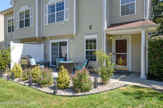 24 Topeka Court, Tinton Falls, NJ 07712