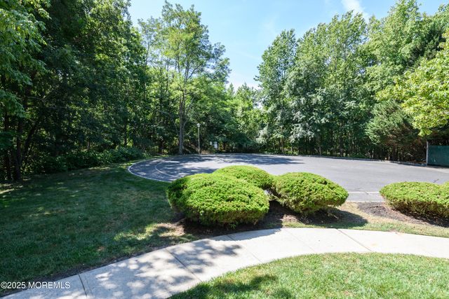 24 Topeka Court, Tinton Falls, NJ 07712