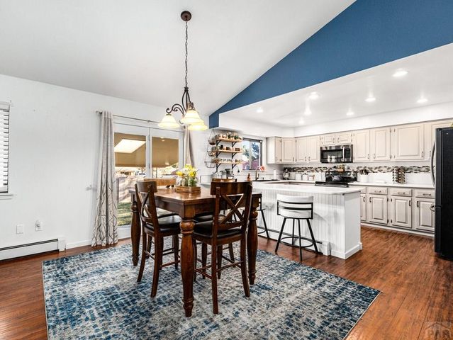 7 Alta Loma Dr, Pueblo, CO 81005