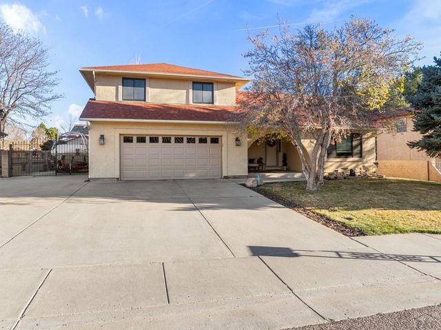 7 Alta Loma Dr, Pueblo, CO 81005