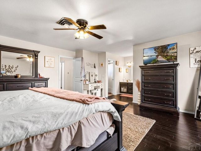 7 Alta Loma Dr, Pueblo, CO 81005