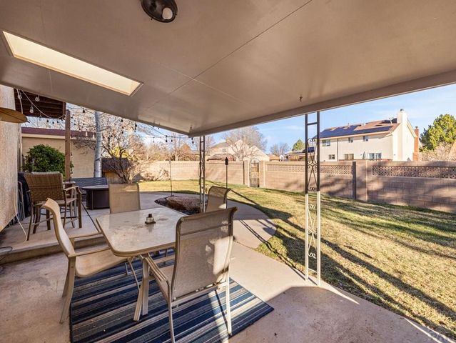 7 Alta Loma Dr, Pueblo, CO 81005