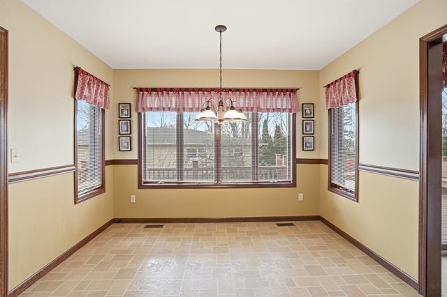 3921 Bonnie Drive, Crown Point, IN 46307