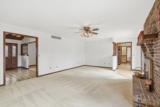 3921 Bonnie Drive, Crown Point, IN 46307