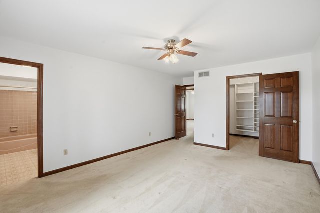 3921 Bonnie Drive, Crown Point, IN 46307