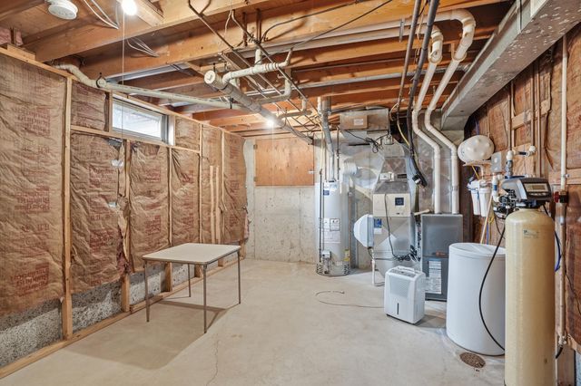 3921 Bonnie Drive, Crown Point, IN 46307