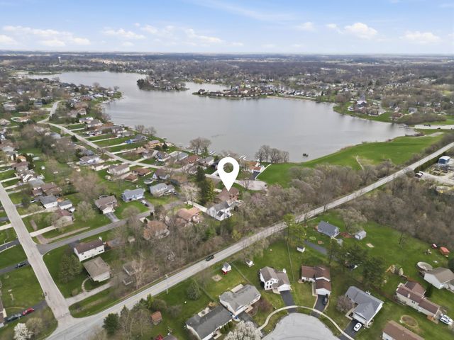 3921 Bonnie Drive, Crown Point, IN 46307