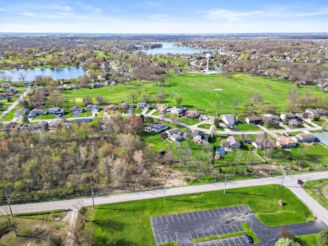 3921 Bonnie Drive, Crown Point, IN 46307