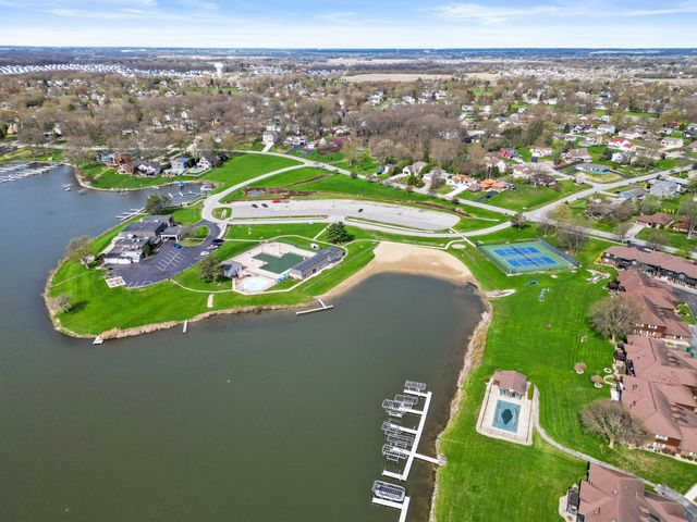 3921 Bonnie Drive, Crown Point, IN 46307