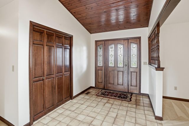 3921 Bonnie Drive, Crown Point, IN 46307