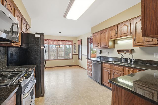 3921 Bonnie Drive, Crown Point, IN 46307