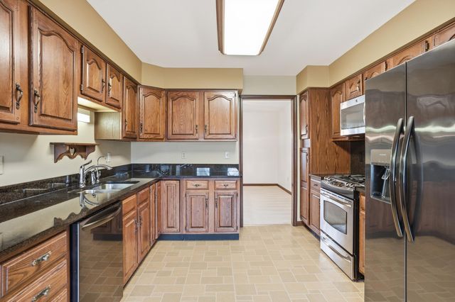 3921 Bonnie Drive, Crown Point, IN 46307