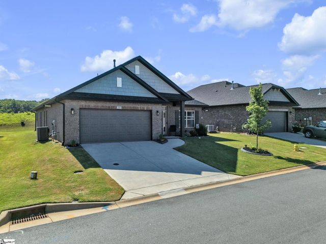 30 Woodcross Drive, Simpsonville, SC 29681