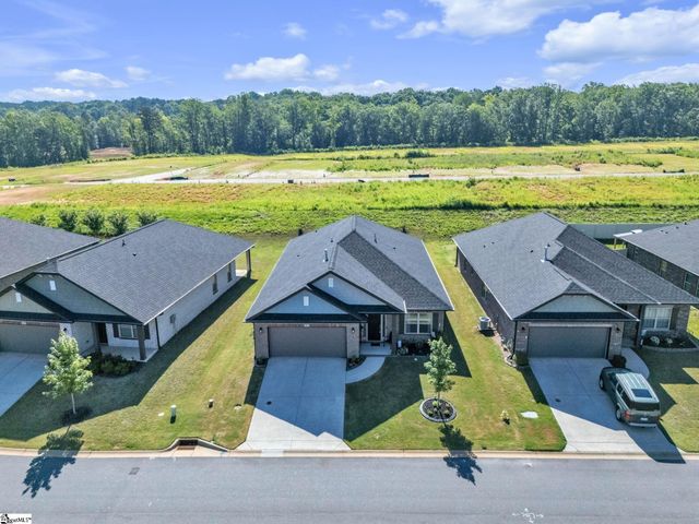 30 Woodcross Drive, Simpsonville, SC 29681