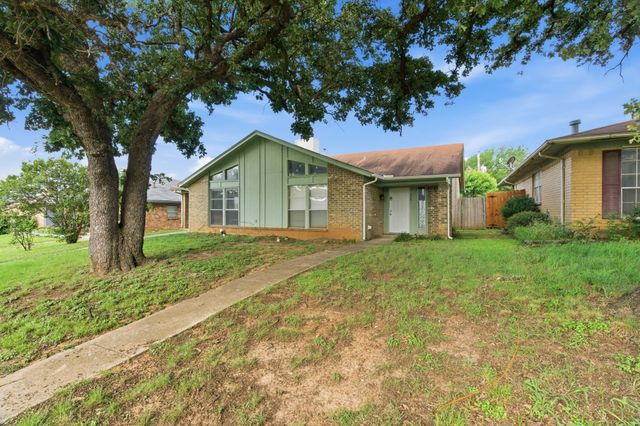 518 Guerin Drive, Arlington, TX 76012