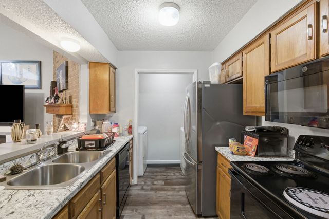 518 Guerin Drive, Arlington, TX 76012