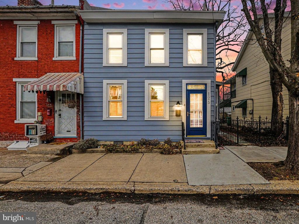 125 E NORTH ST, Carlisle, PA 17013