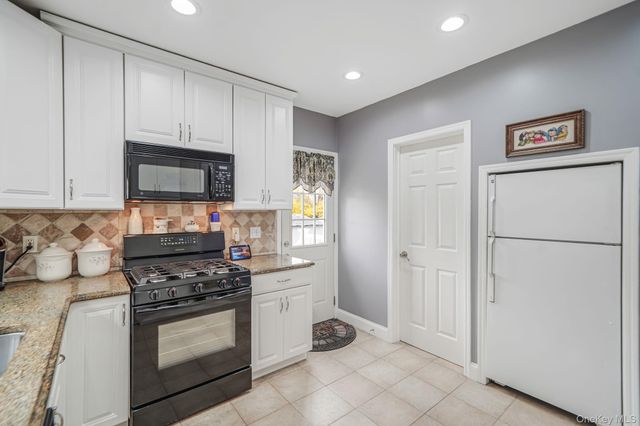 1800 Stuyvesant Avenue, Merrick, NY 11566