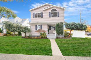 1800 Stuyvesant Avenue, Merrick, NY 11566
