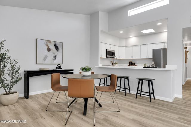 7954 E Sabino Sunrise Circle, Tucson, AZ 85750