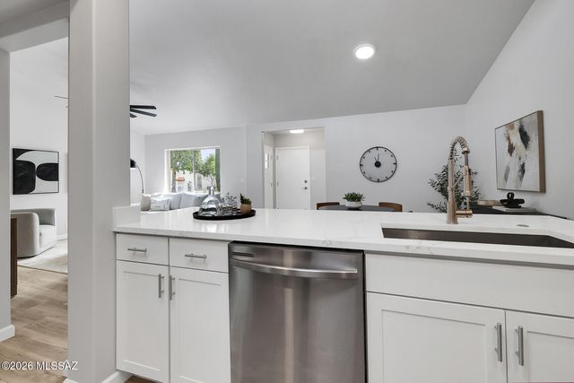 7954 E Sabino Sunrise Circle, Tucson, AZ 85750