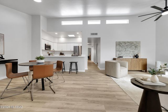 7954 E Sabino Sunrise Circle, Tucson, AZ 85750