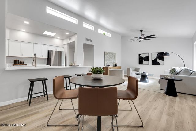 7954 E Sabino Sunrise Circle, Tucson, AZ 85750