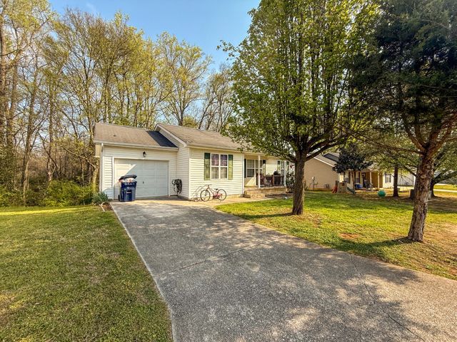 110 Christopher Drive, Chickamauga, GA 30707