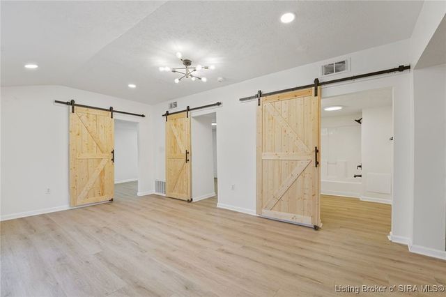 5425 Budd Road, New Albany, IN 47150