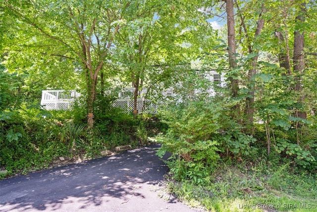 5425 Budd Road, New Albany, IN 47150