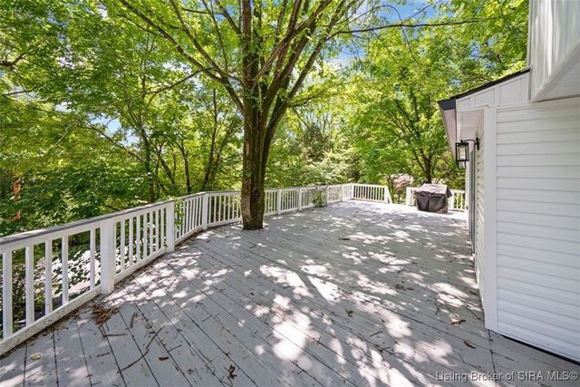 5425 Budd Road, New Albany, IN 47150