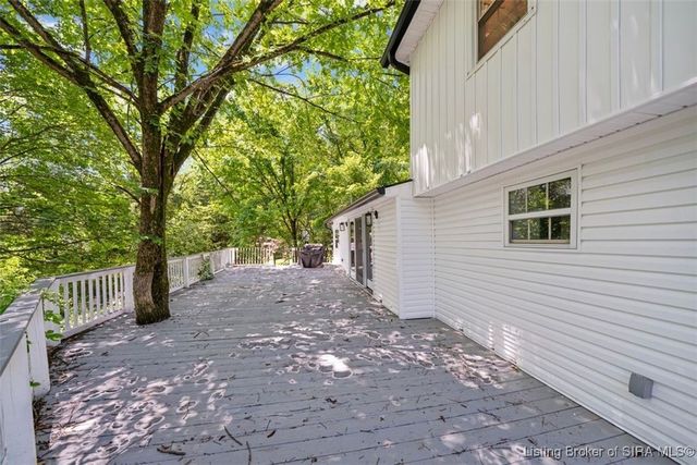 5425 Budd Road, New Albany, IN 47150