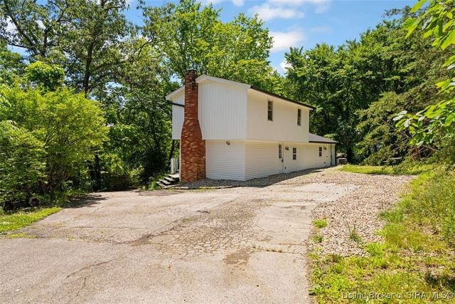 5425 Budd Road, New Albany, IN 47150