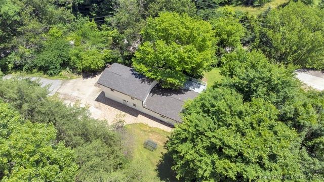 5425 Budd Road, New Albany, IN 47150