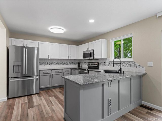 22376 E Navarro Dr, Aurora, CO 80018
