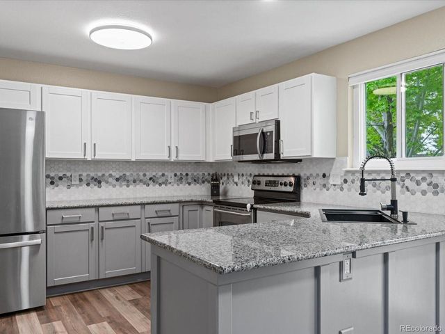 22376 E Navarro Dr, Aurora, CO 80018