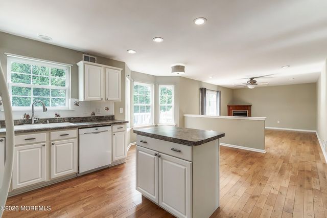 1047 Rudder Avenue, Manahawkin, NJ 08050